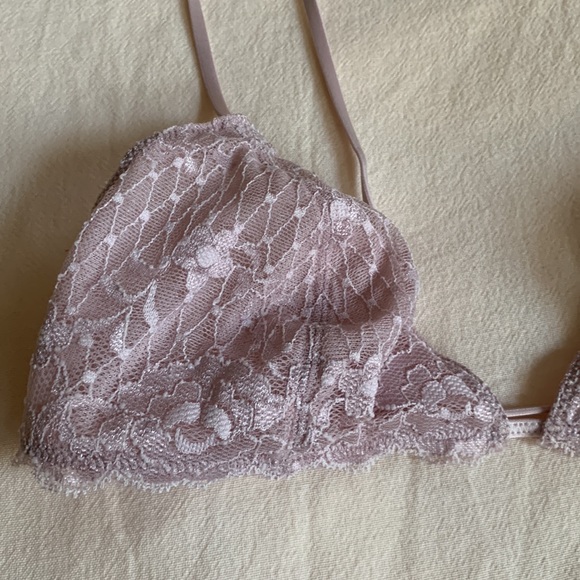 Free People Bralette (New) - Lilac floral lace - size medium (Not used!) - Picture 12 of 12